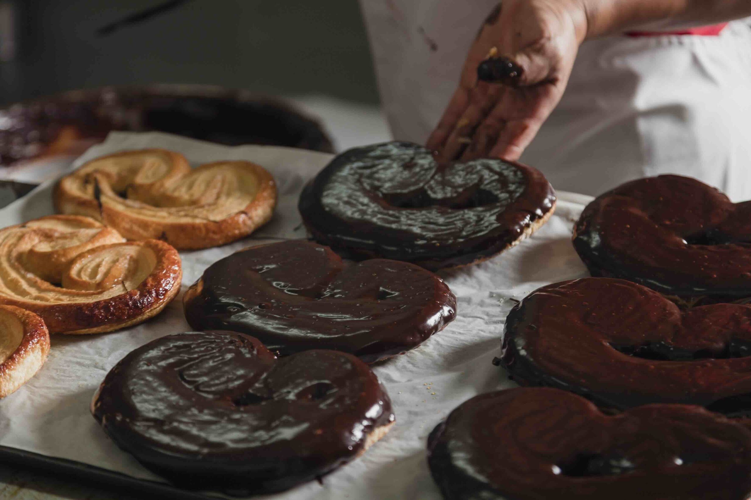 Lee más sobre el artículo 🥐 Hojaldre artesanal en Zaragoza: crujiente, gigante y con alma